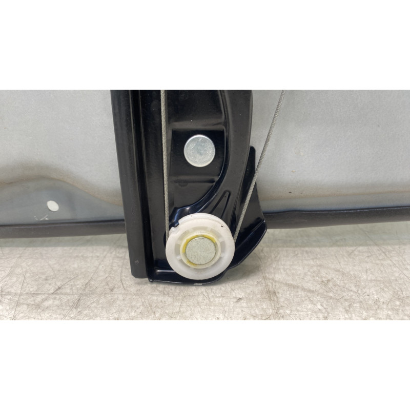 Leve vitre electrique arriere gauche MERCEDES CLASSE B 245 Photo n°6
