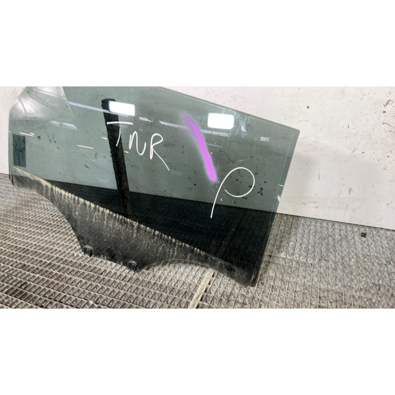 Vitre arriere droit PEUGEOT 5008 2 Photo n°2