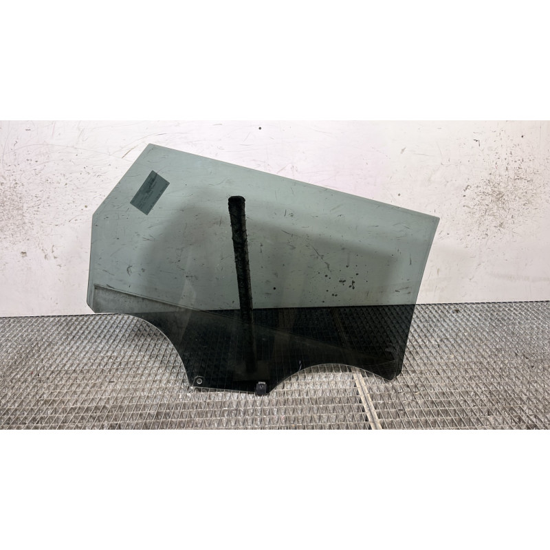 Vitre arriere gauche PEUGEOT 5008 2 Photo n°4