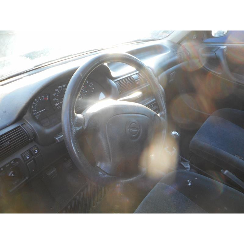 Feu arriere principal gauche (feux) OPEL ASTRA F Photo n°17