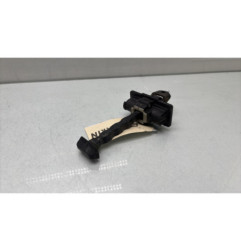 Arret de porte avant droit PEUGEOT 5008 2