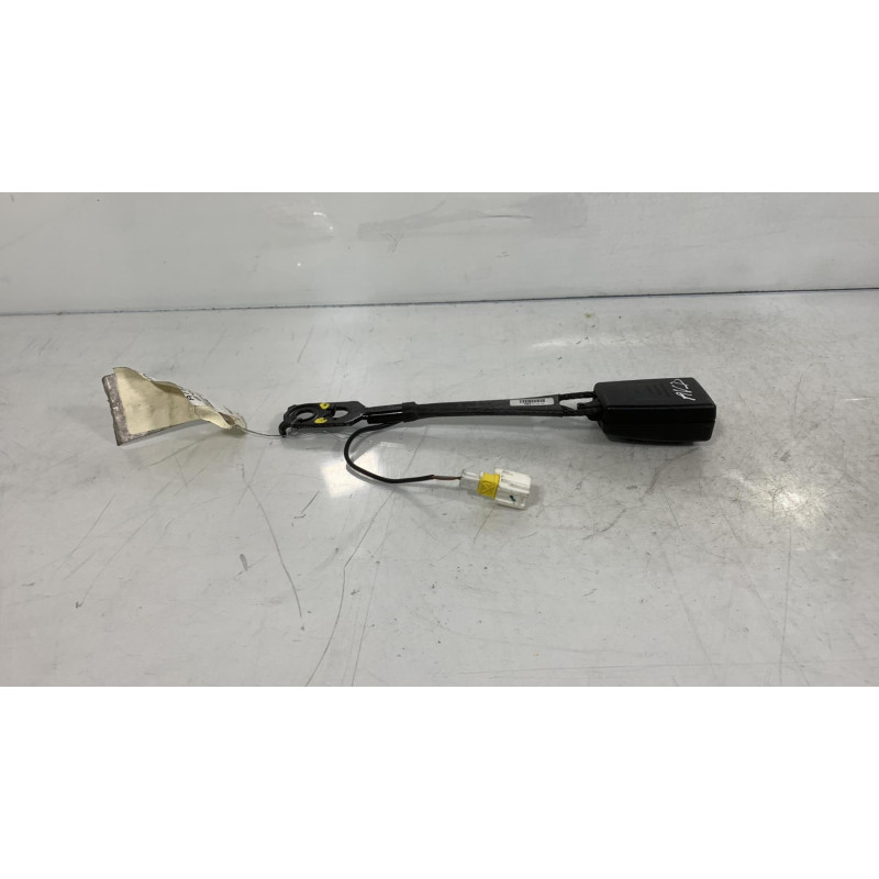 Attache ceinture avant droit PEUGEOT 5008 1 Photo n°7
