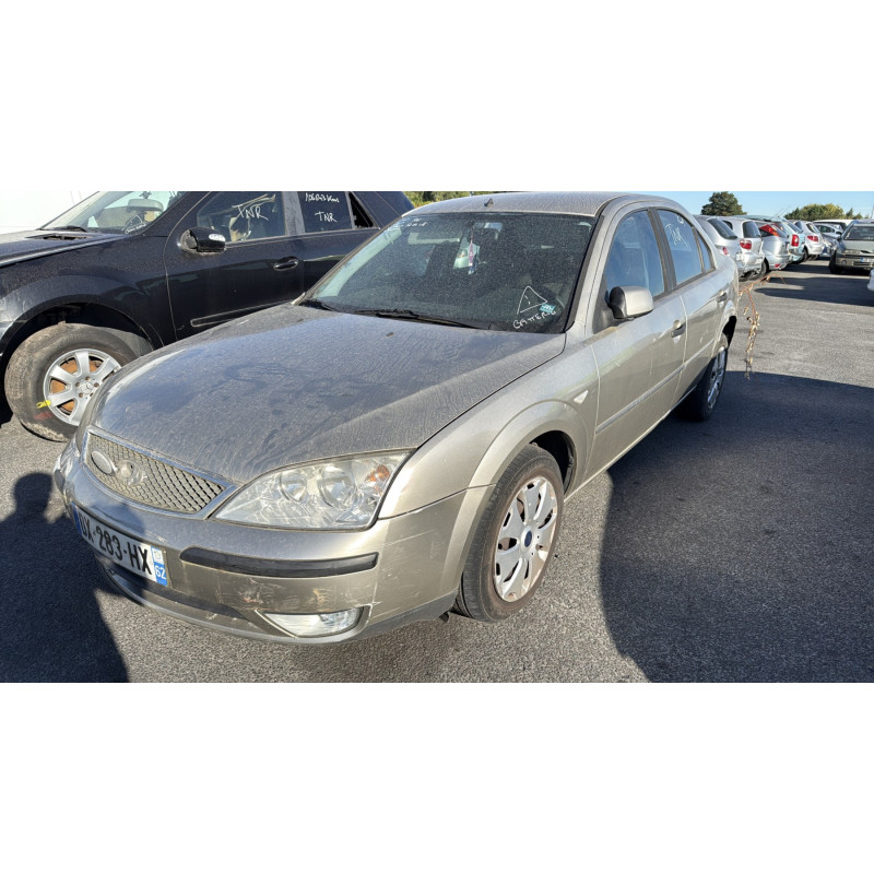 Feu arriere principal droit (feux) FORD MONDEO 2 Photo n°4