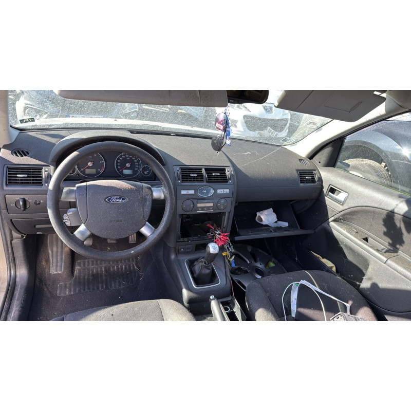 Feu arriere principal droit (feux) FORD MONDEO 2 Photo n°11