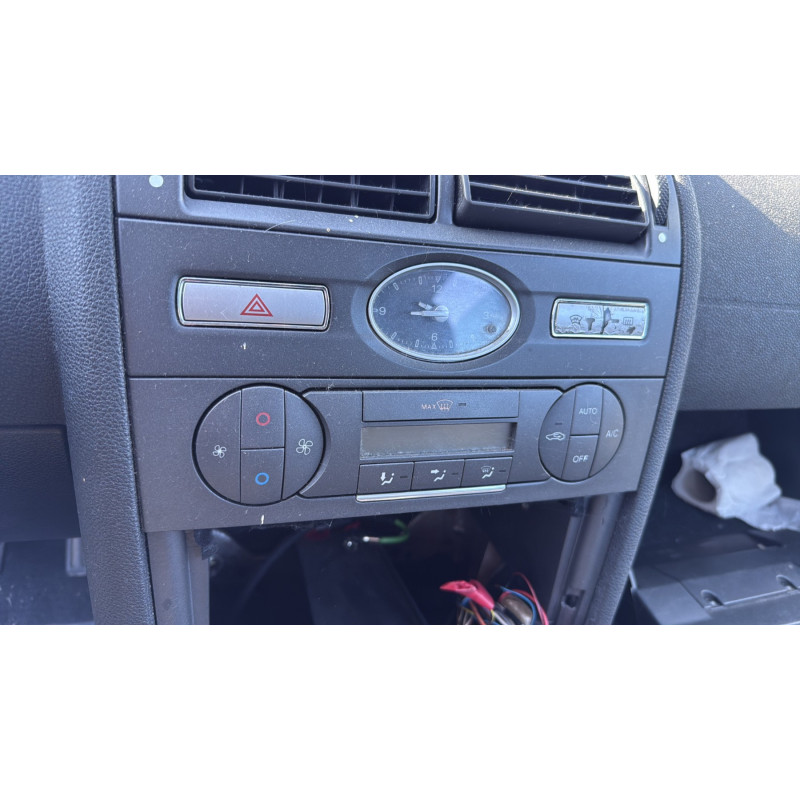 Feu arriere principal droit (feux) FORD MONDEO 2 Photo n°16