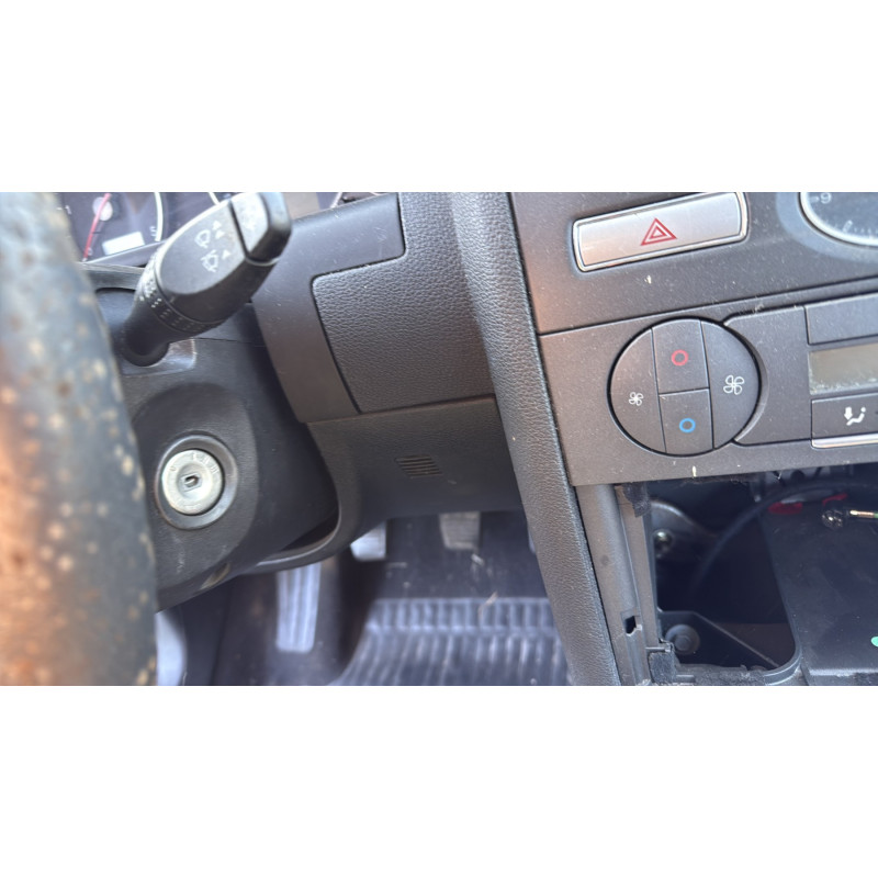 Feu arriere principal droit (feux) FORD MONDEO 2 Photo n°17