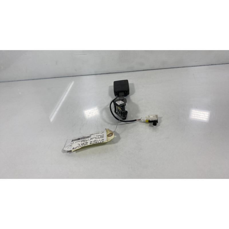 Attache ceinture arriere droit PEUGEOT 308 1 Photo n°24