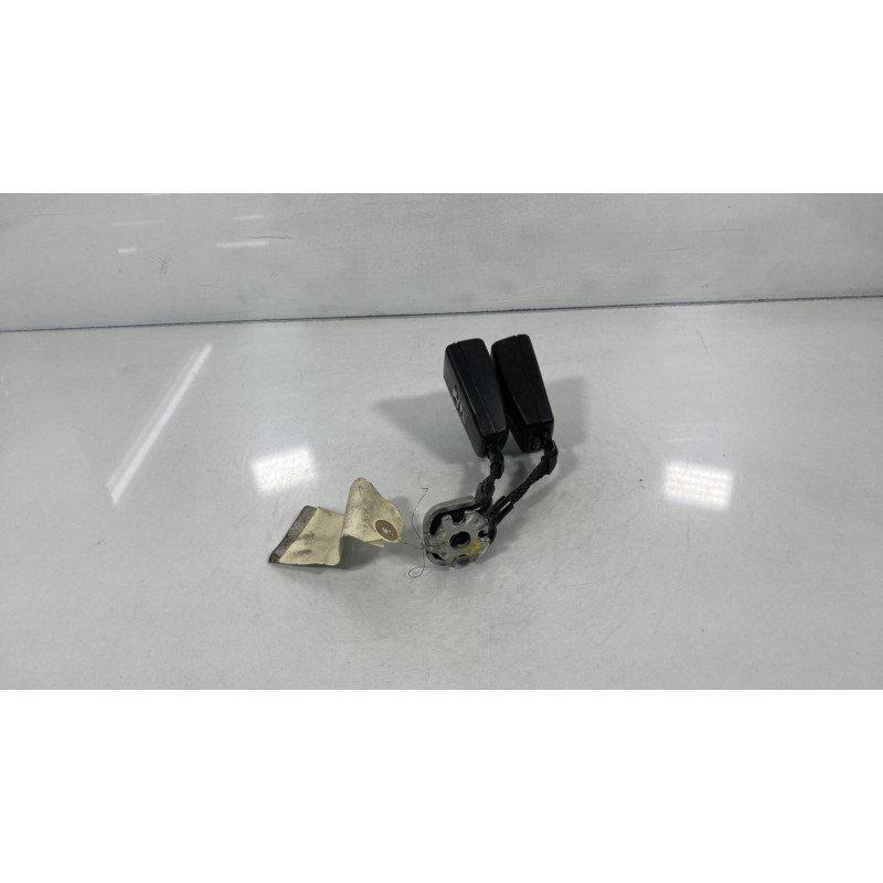 Attache ceinture arriere gauche VOLKSWAGEN POLO 5 Photo n°11