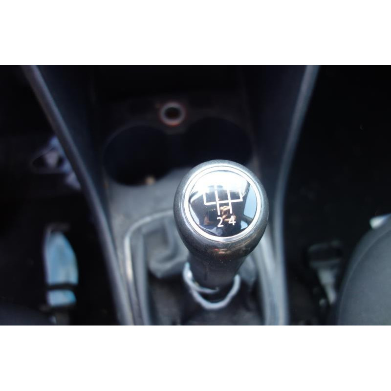 Attache ceinture arriere gauche VOLKSWAGEN POLO 5 Photo n°15