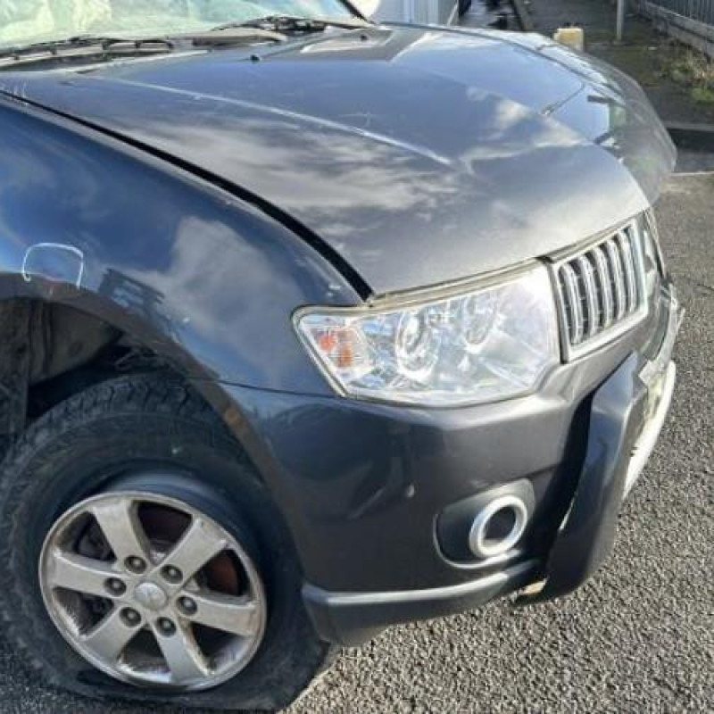 Bouton de warning MITSUBISHI L 200 3 Photo n°6