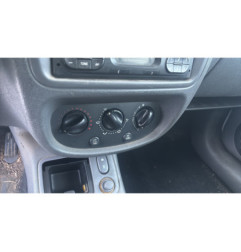 Interrupteur de leve vitre avant droit RENAULT CLIO 2