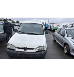 Vitre avant droit PEUGEOT PARTNER 1
