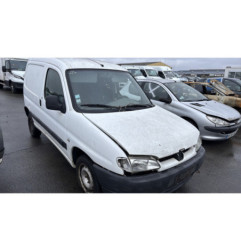 Vitre avant droit PEUGEOT PARTNER 1