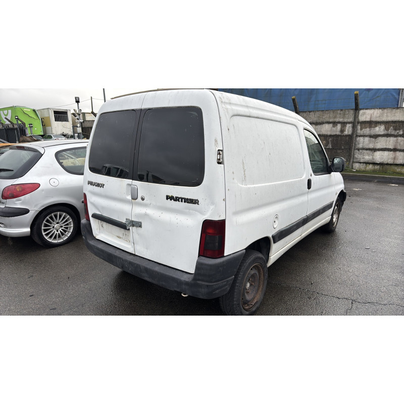 Vitre avant droit PEUGEOT PARTNER 1 Photo n°9