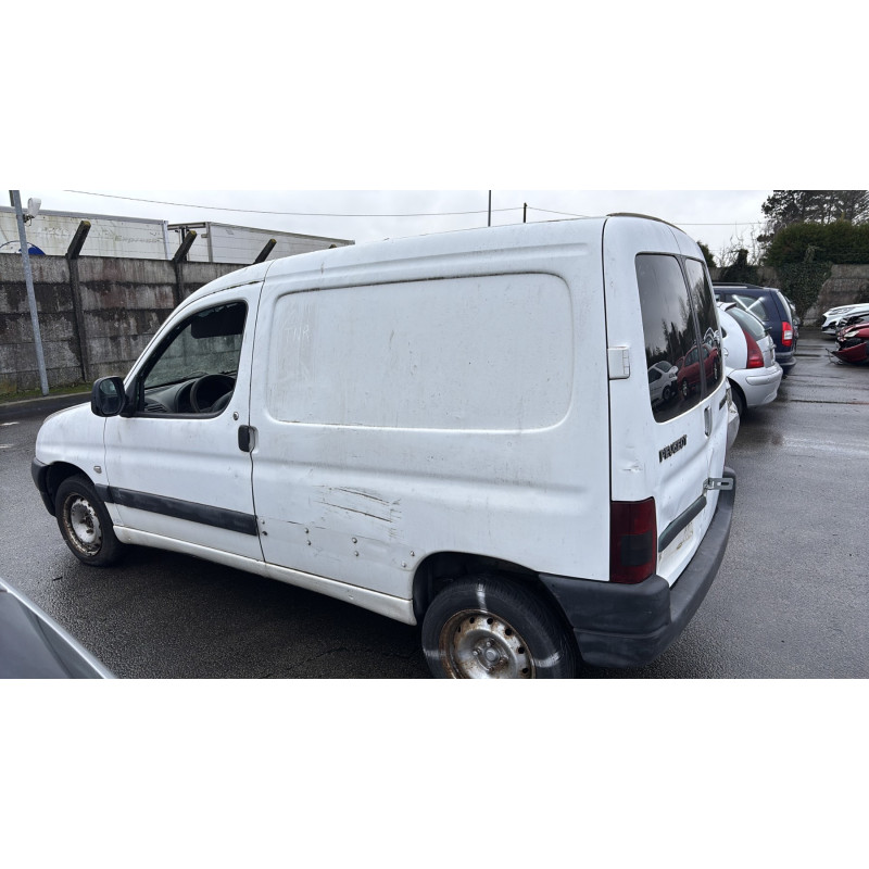 Vitre avant droit PEUGEOT PARTNER 1 Photo n°12