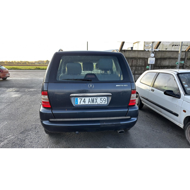Aile avant gauche MERCEDES CLASSE M 163 Photo n°13
