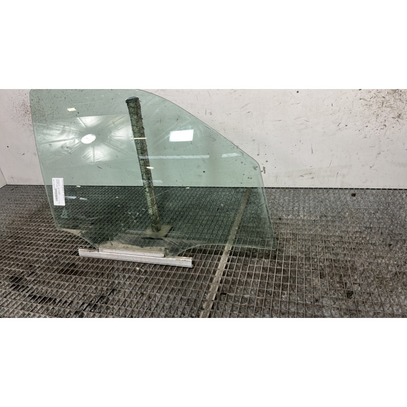 Vitre avant droit MERCEDES CLASSE M 163 Photo n°2