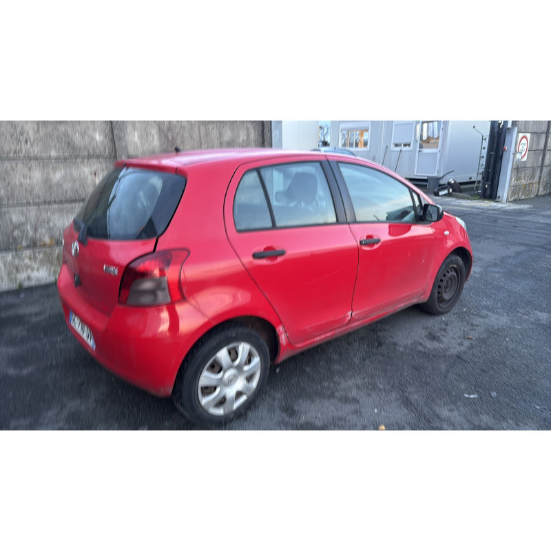Pare choc avant TOYOTA YARIS 2 Photo n°9