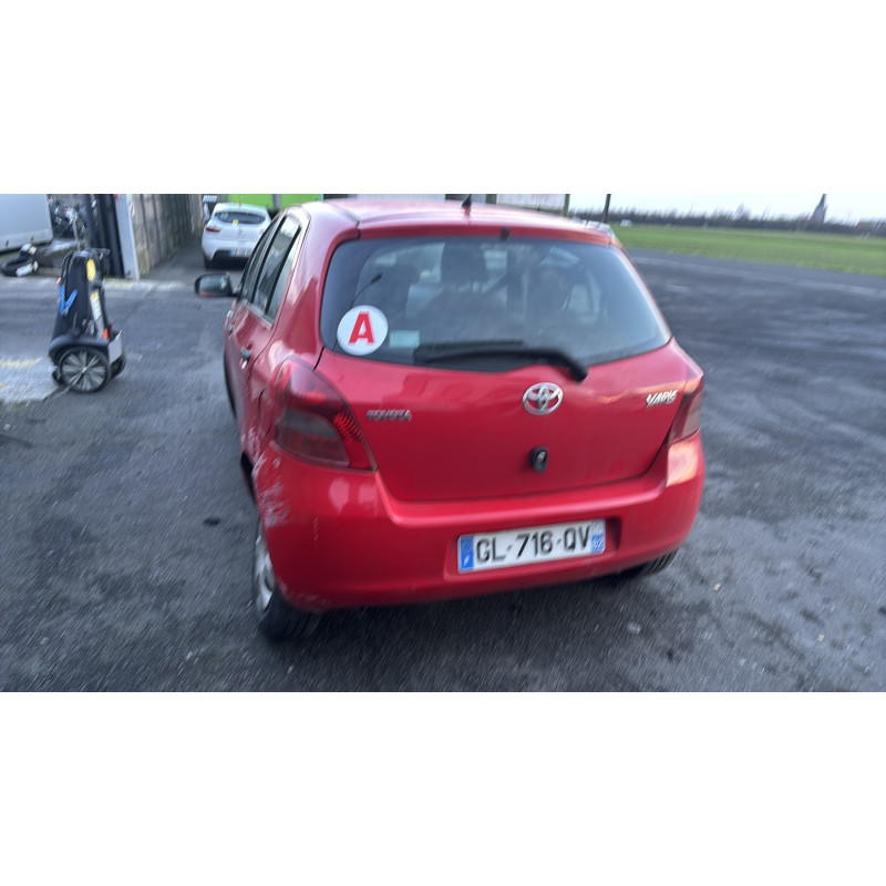 Pare choc avant TOYOTA YARIS 2 Photo n°11