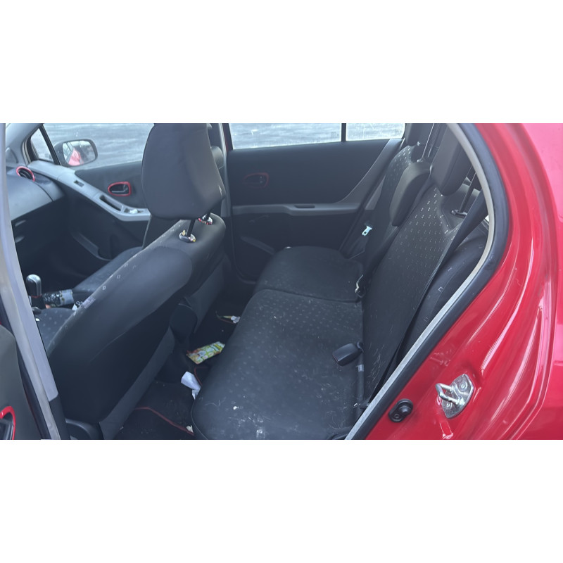 Pare choc avant TOYOTA YARIS 2 Photo n°17