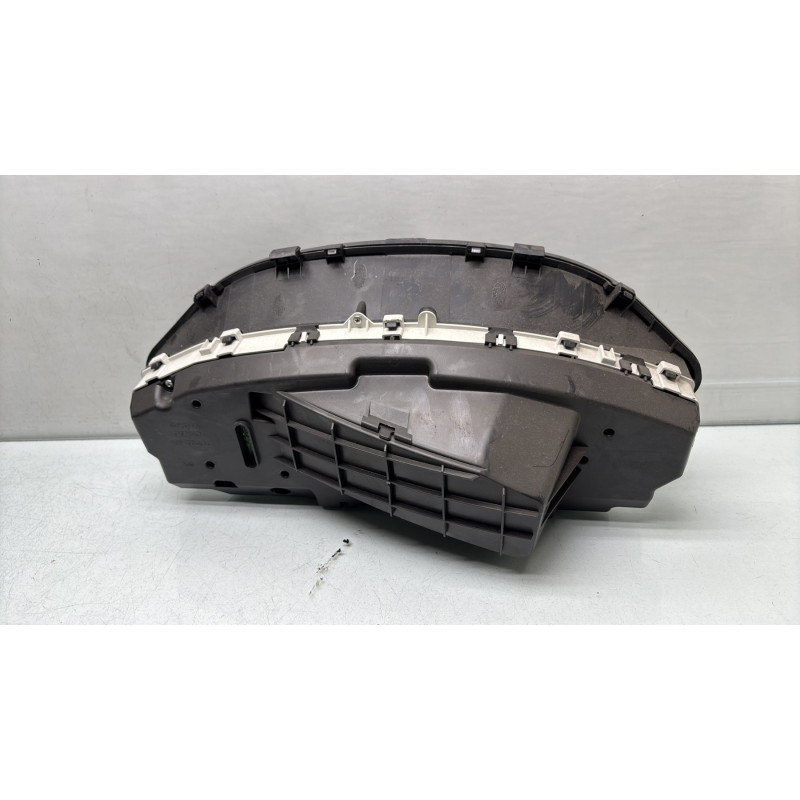 Compteur TOYOTA YARIS 2 Photo n°4