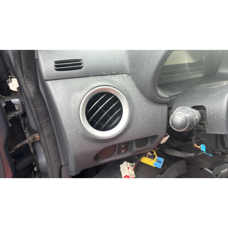 Vitre avant droit CITROEN C2 Photo n°19