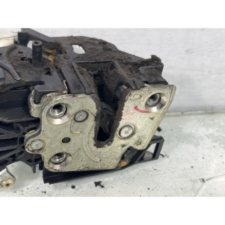 Serrure arriere droit DACIA SANDERO 2