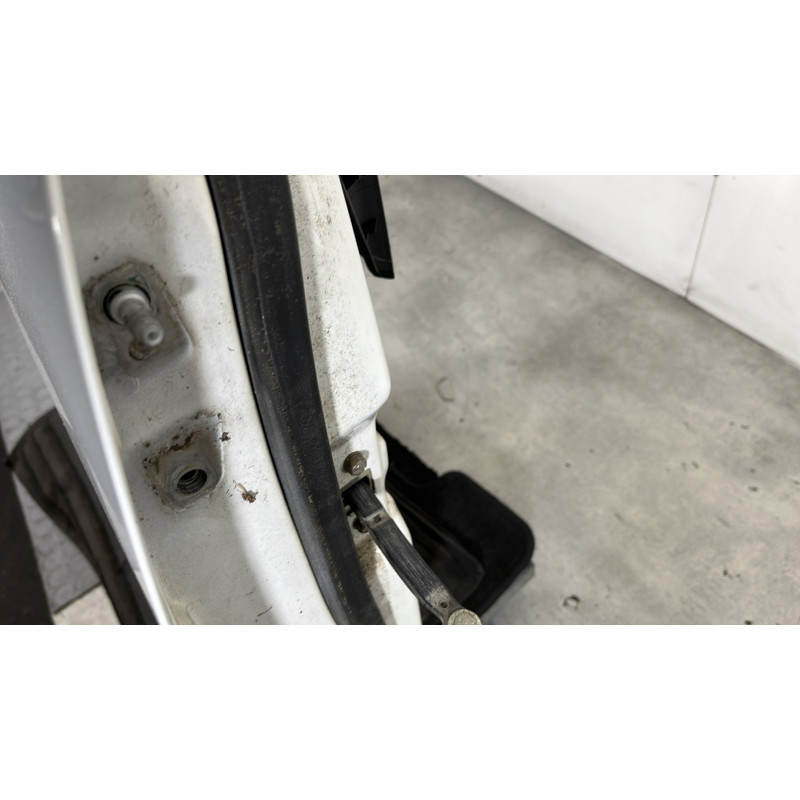 Porte avant droit MITSUBISHI L 200 3 Photo n°4