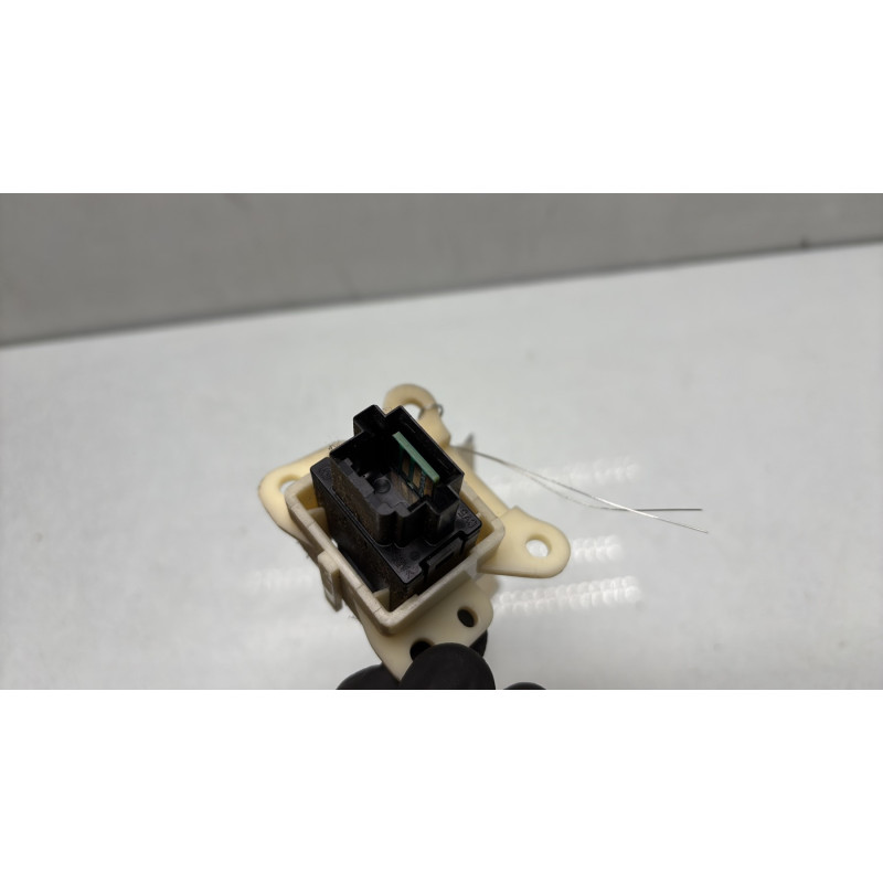 Bouton de warning MITSUBISHI L 200 3 Photo n°3