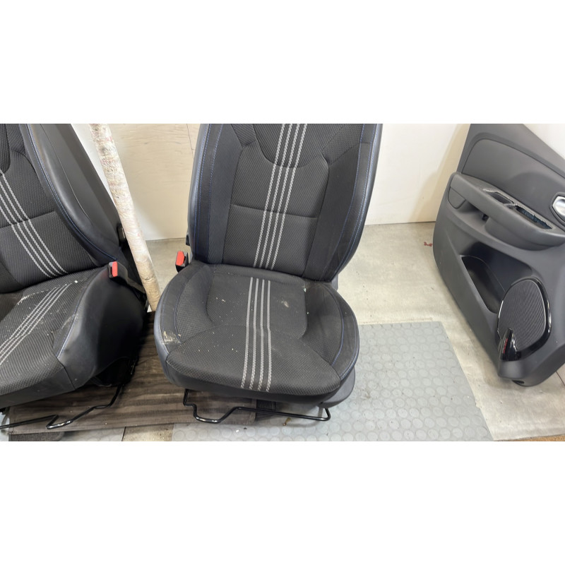 Interieur complet RENAULT CLIO 4 Photo n°13