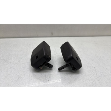 Attache ceinture arriere droit RENAULT SCENIC 2