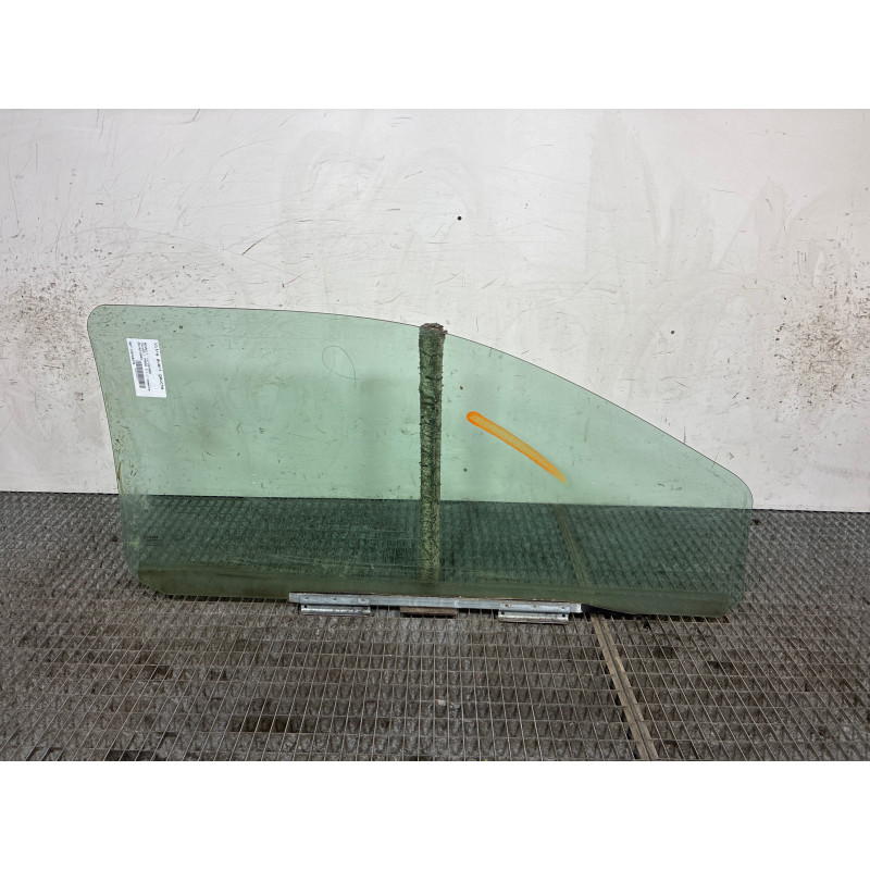 Vitre avant gauche RENAULT TWINGO 1 Photo n°2