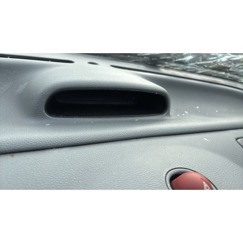 Vitre avant gauche RENAULT TWINGO 1 Photo n°20