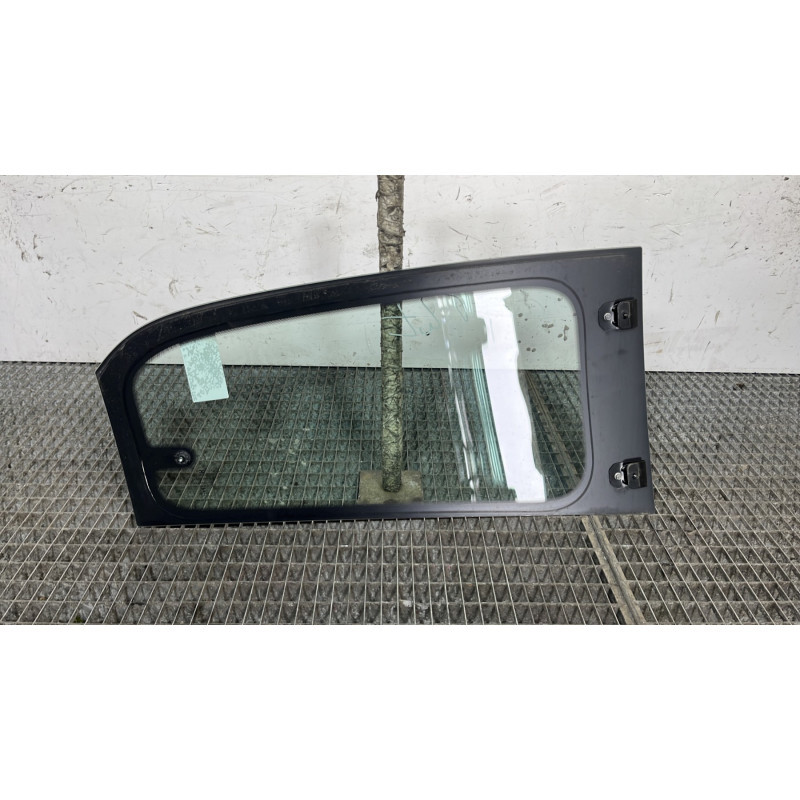 Vitre arriere gauche RENAULT TWINGO 3 Photo n°4