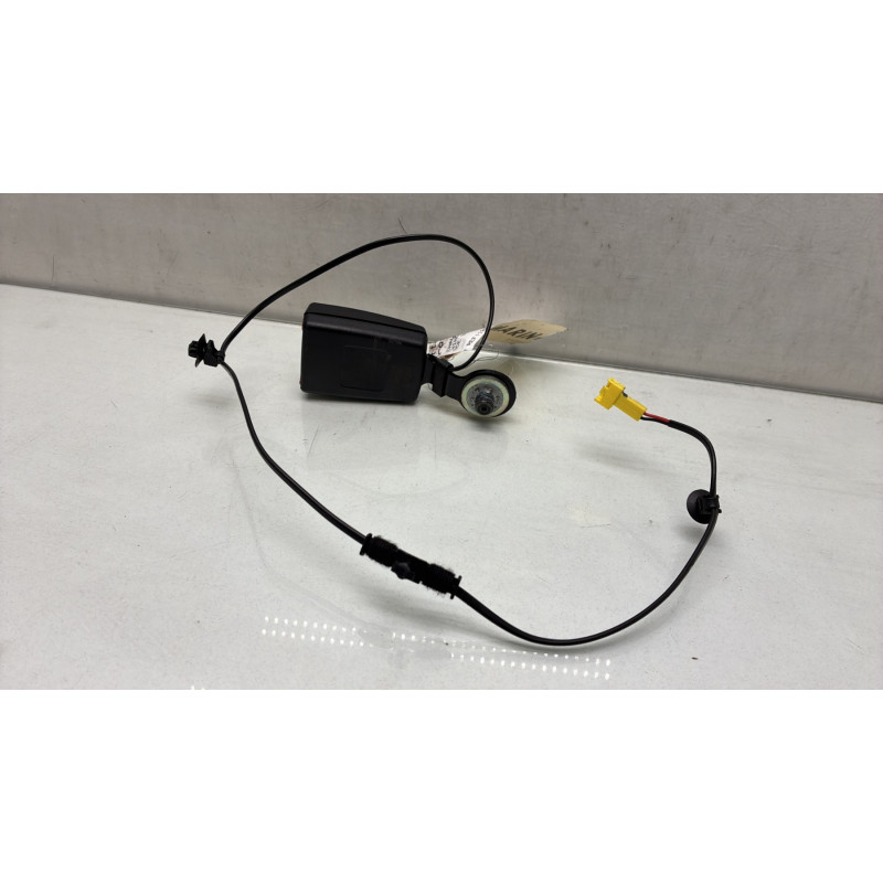 Attache ceinture avant droit RENAULT TWINGO 3 Photo n°2