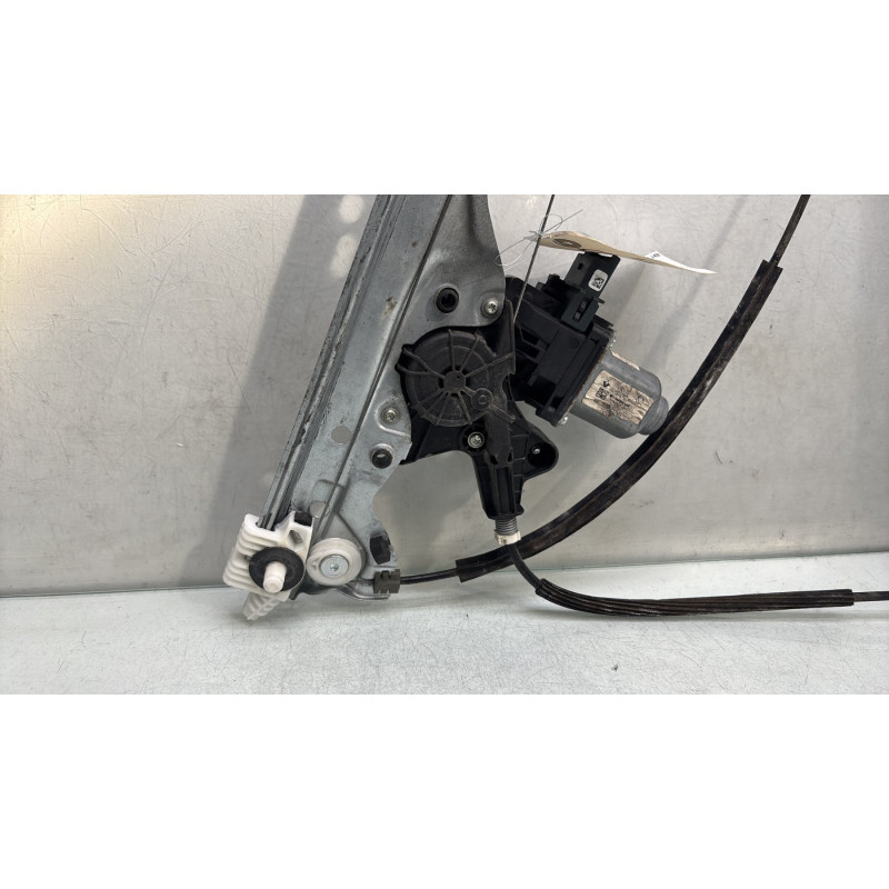 Leve vitre electrique avant droit RENAULT MEGANE 4 Photo n°4