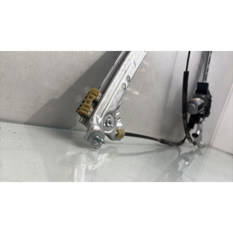 Leve vitre electrique avant droit RENAULT MEGANE 4 Photo n°8