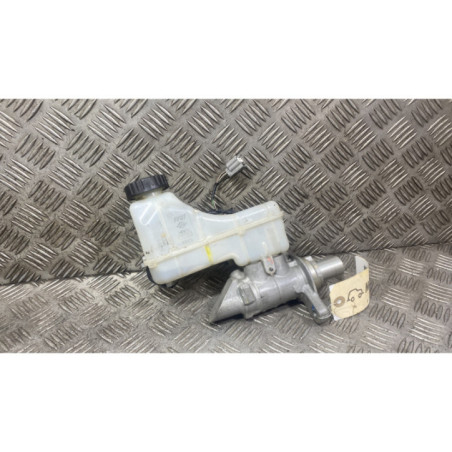 Maitre cylindre (freinage) RENAULT MEGANE 4 Photo n°1