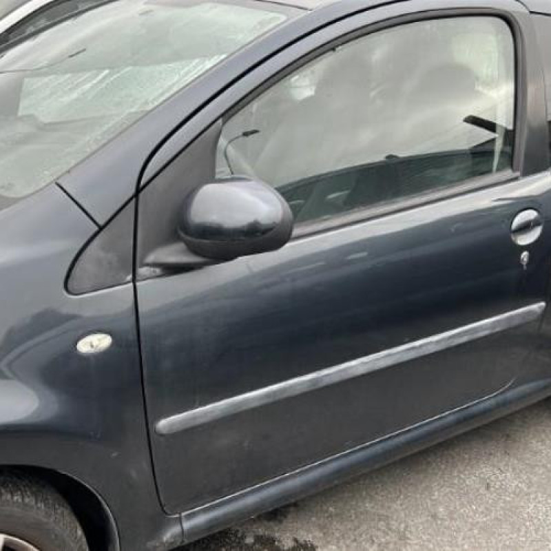 Bras essuie glace arriere PEUGEOT 107 Photo n°8
