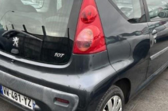 Bras essuie glace arriere PEUGEOT 107