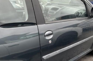 Bras essuie glace arriere PEUGEOT 107