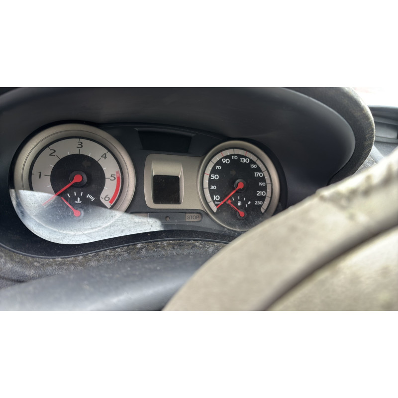 Feu arriere principal gauche (feux) RENAULT CLIO 3 Photo n°20