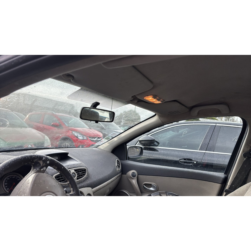 Vitre arriere gauche RENAULT CLIO 3 Photo n°18