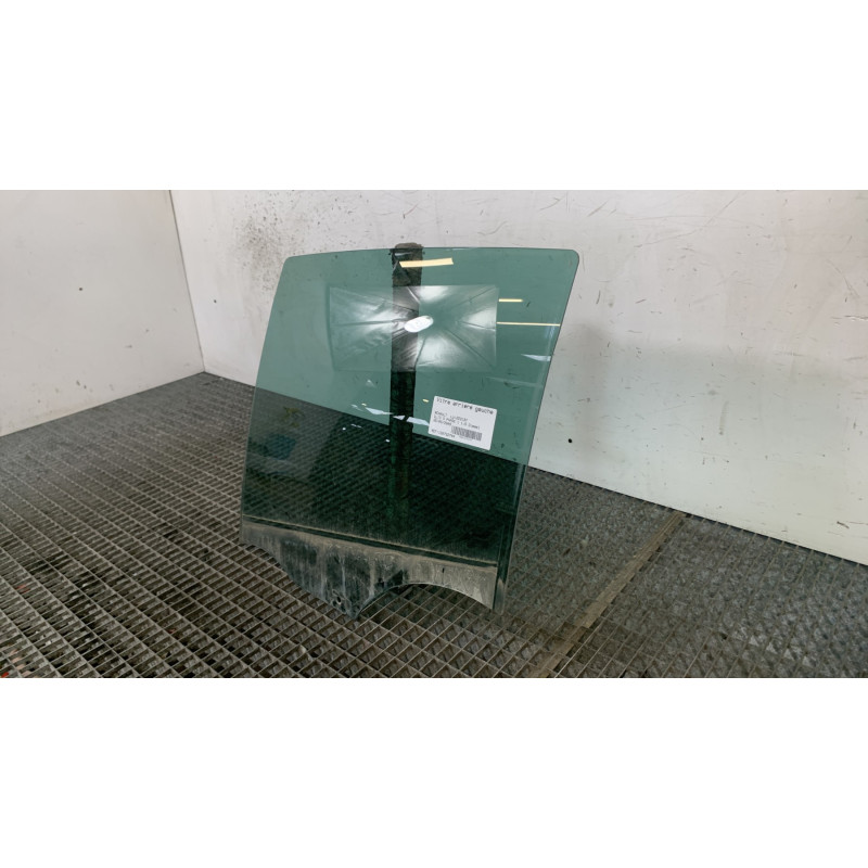 Vitre arriere gauche RENAULT CLIO 3 Photo n°3