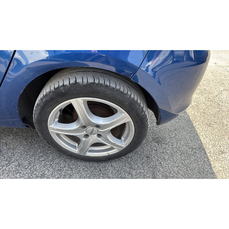 Vitre arriere gauche RENAULT CLIO 3 Photo n°18