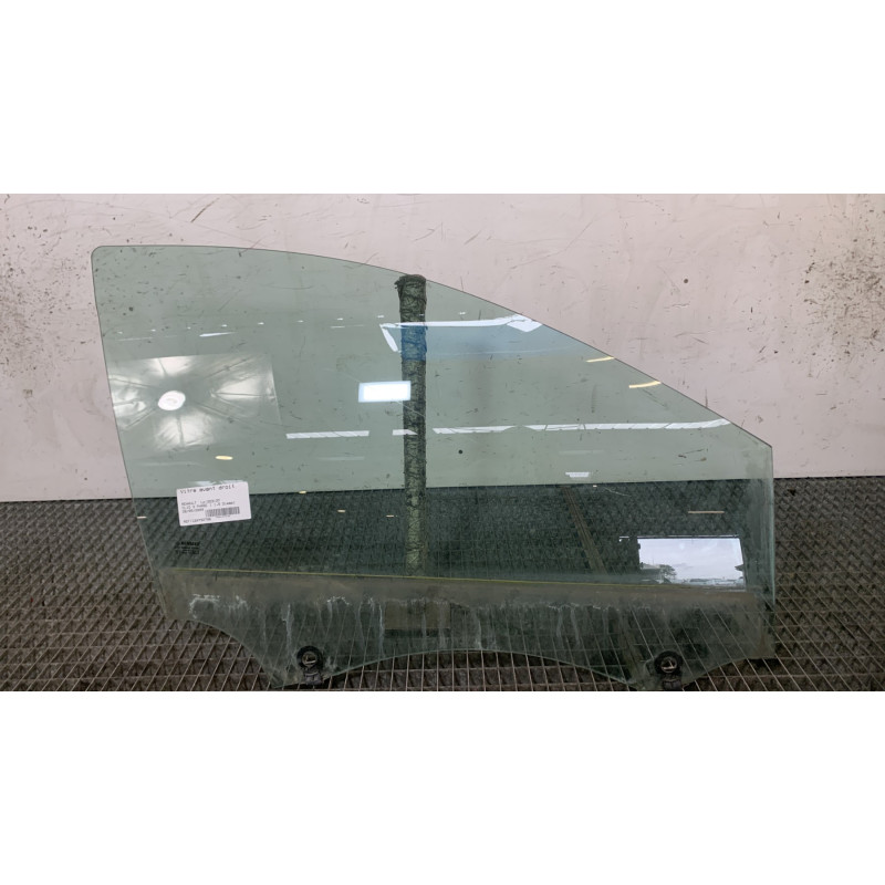 Vitre avant droit RENAULT CLIO 3 Photo n°1
