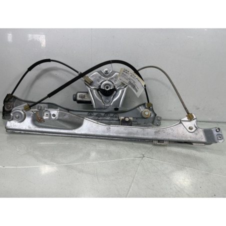 Leve vitre electrique avant droit RENAULT CLIO 3 Photo n°1
