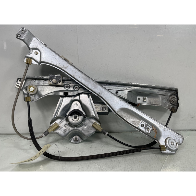 Leve vitre electrique avant droit RENAULT CLIO 3 Photo n°2