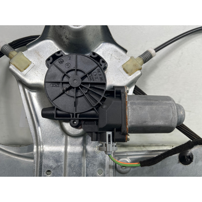 Leve vitre electrique avant droit RENAULT CLIO 3 Photo n°4