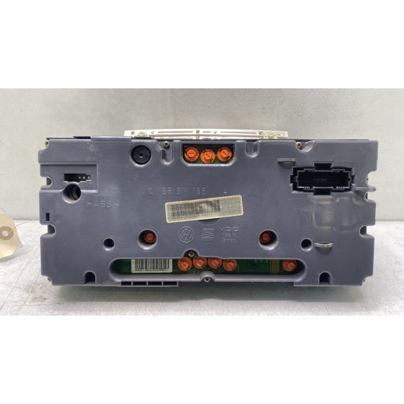 Compteur VOLKSWAGEN VENTO Photo n°4